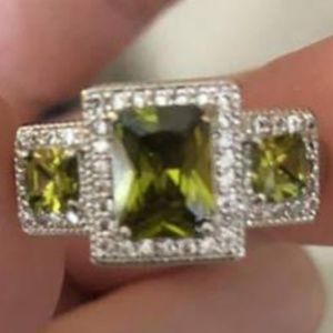 New Peridot & White Topaz Ring
